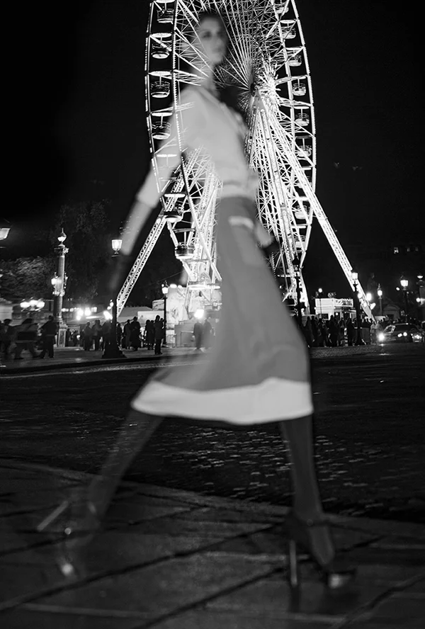 She Owns Paris — Hans Mooijer